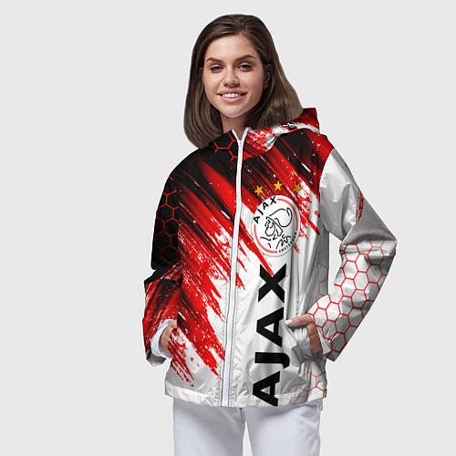 Футбольные женские ветровки