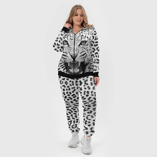 Женские костюмы с леопардами