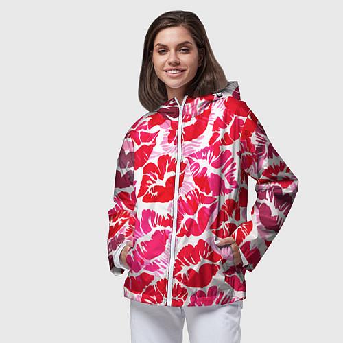 Женские ветровки с губами