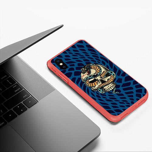 Чехлы для iPhone XS Max со змеями